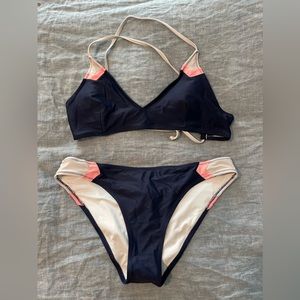 Low waisted bikini